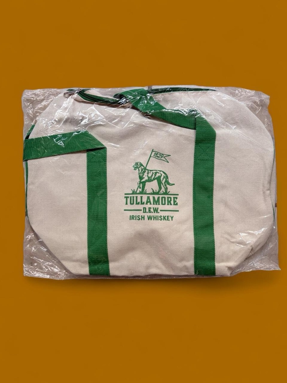 BNWT Tullamore Dew Irish Whiskey Duffle Bag